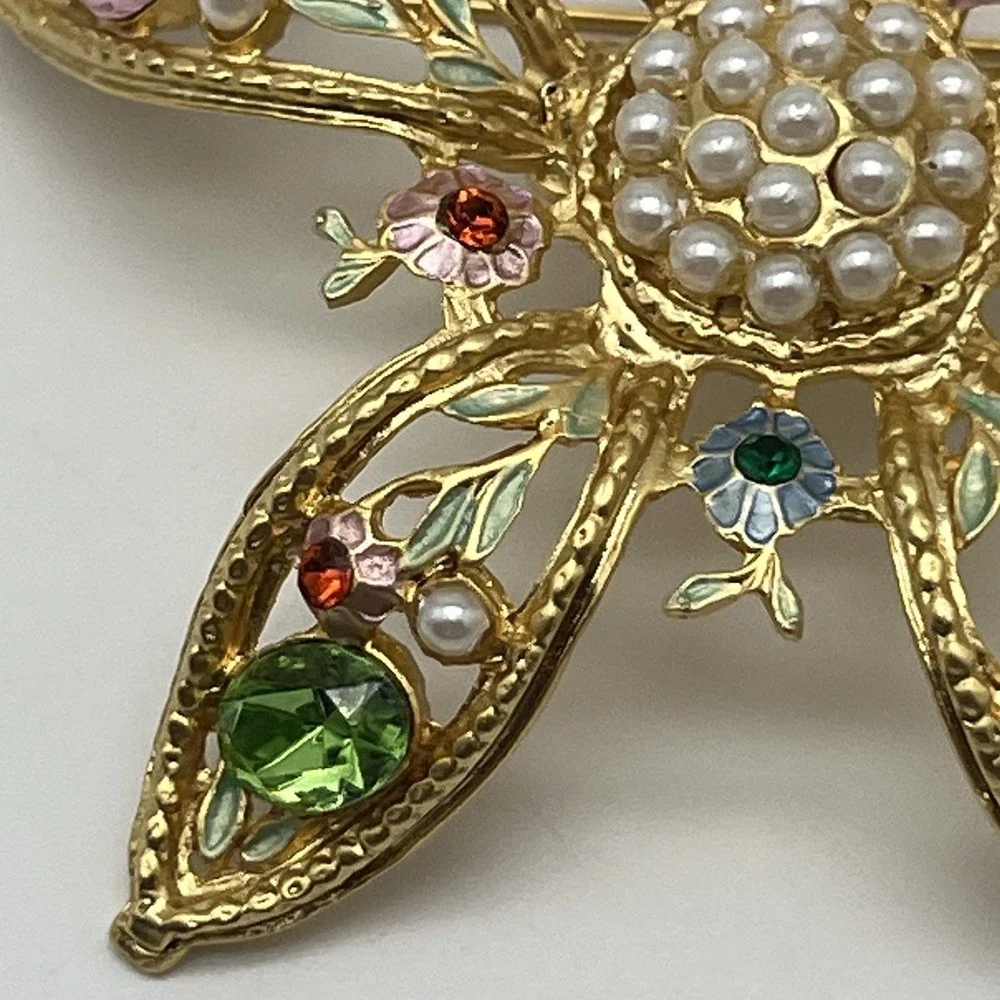 Vintage Rhinestone Pearl Brooch Signed Tiara Misu IV Pastel‎ Flower Gold Toned